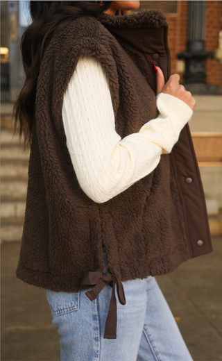 layer it on sherpa vest - chocolate