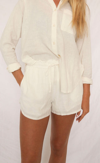 z supply: the perfect linen shorts - white