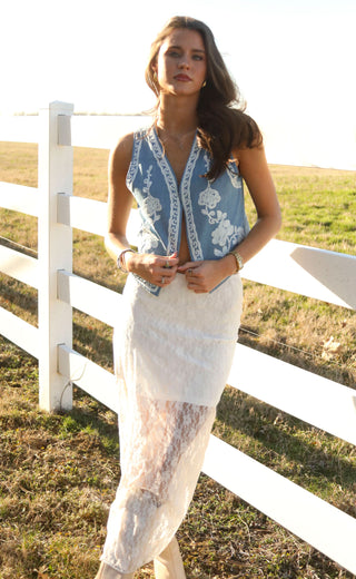 walk away lace maxi skirt