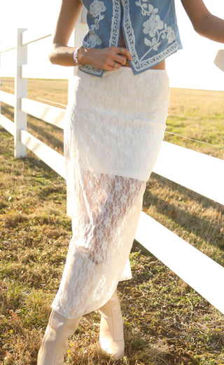 walk away lace maxi skirt