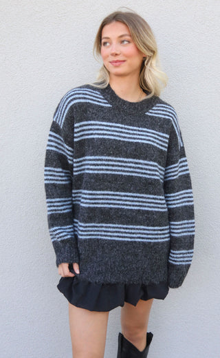 lost in the memory sweater - charcoal/blue