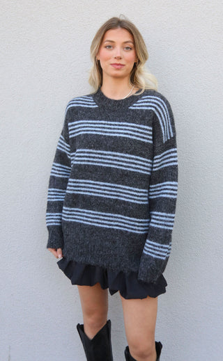 lost in the memory sweater - charcoal/blue