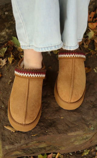 matisse: storm slide - chestnut