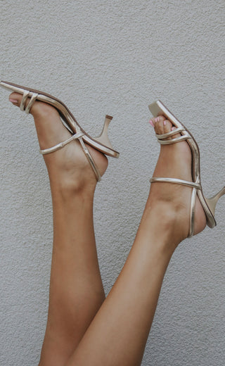 seychelles: banks metallic heel