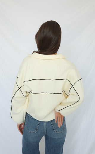 snap judgement contrast piping pullover - cream