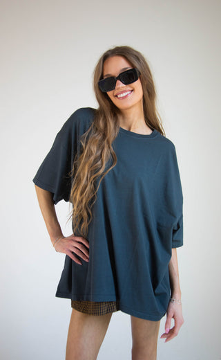 daydreamer: solid os tee - vintage black