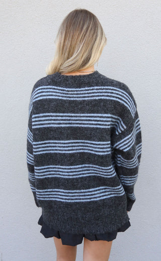 lost in the memory sweater - charcoal/blue