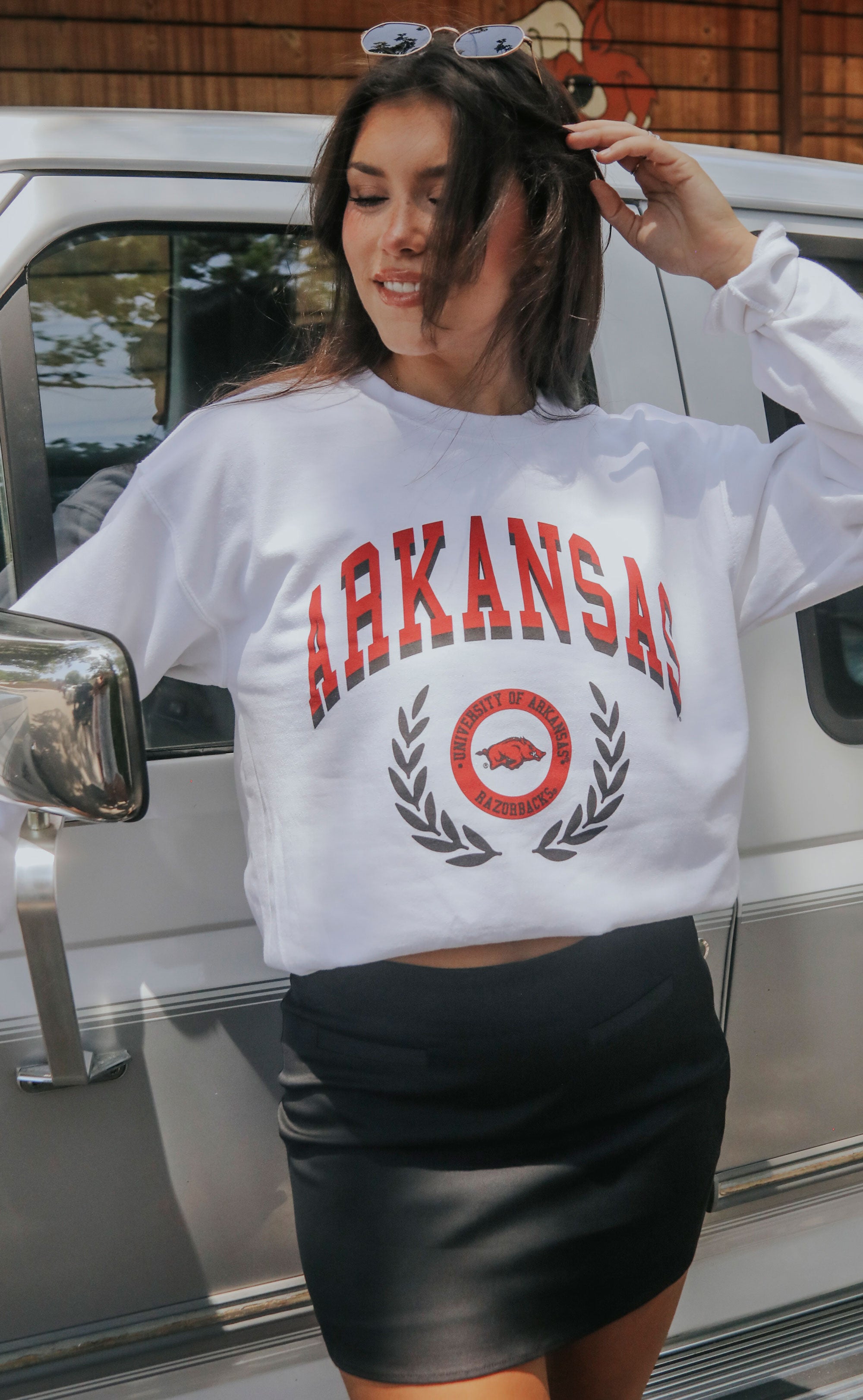 charlie southern: hogs vault sweatshirt – Riffraff