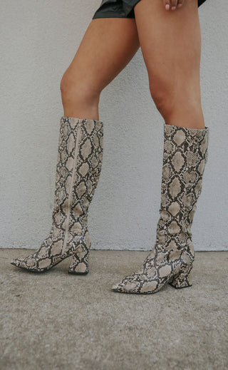 slim fit riding boots - snake
