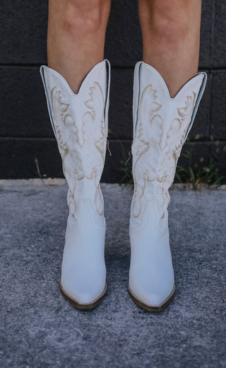 hazel eyes cowboy boots - white