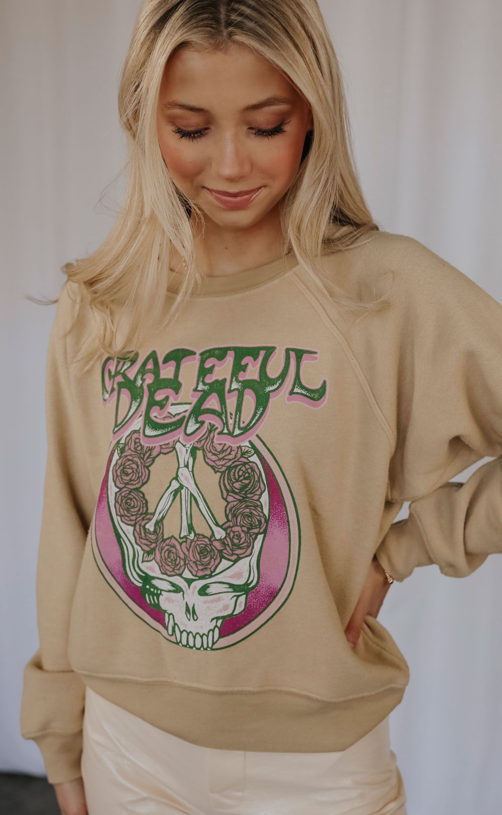 Daydreamer Grateful Dead Skull & Roses Raglan Crew S / Khaki