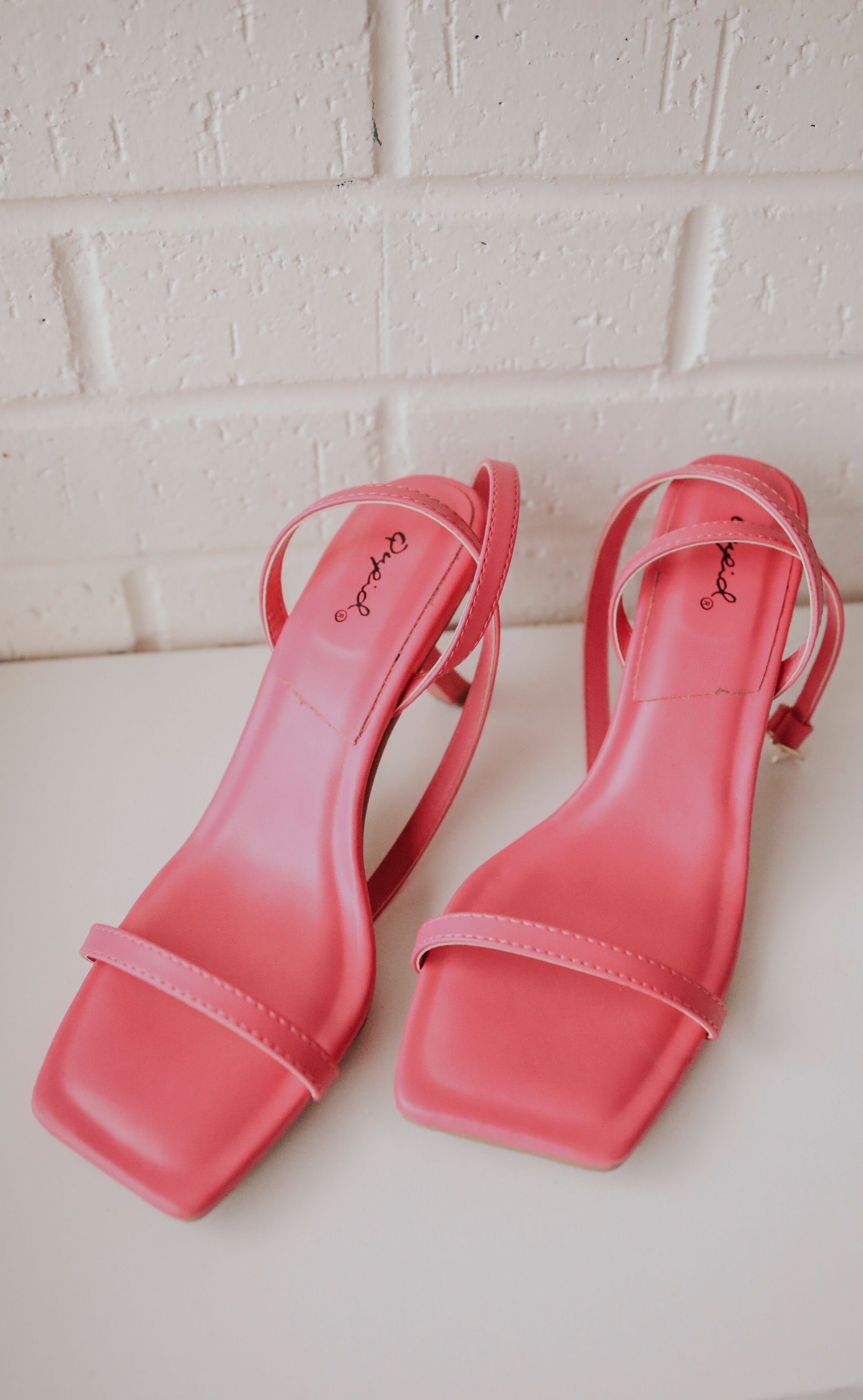Buy online Women Back Strap Block Heel Sandal from heels for Women by  V-mart for ₹500 at 0% off | 2024 Limeroad.com